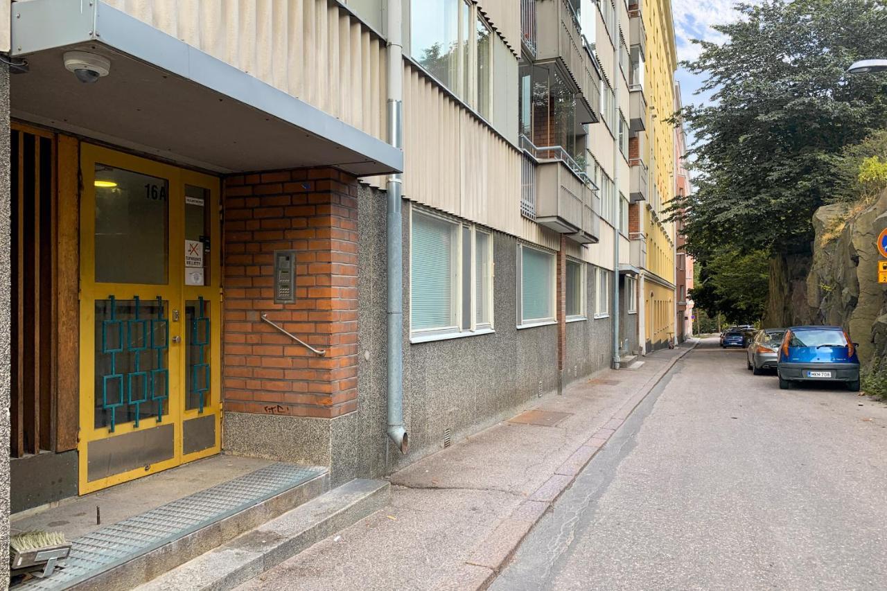 Apartamento Wehost Spacious Traveller'S Hq Above Metro @Vilhonvuorenkuja 16 Helsinki Exterior foto